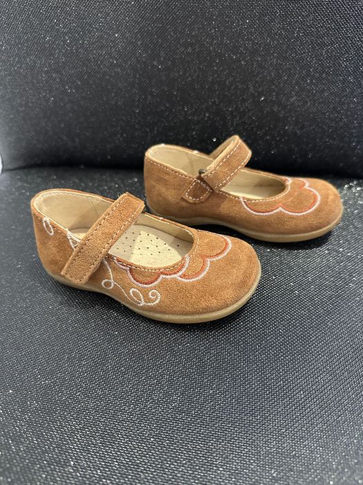 Sapatos Castanhos Camel Novos Tapadinha Nº 20