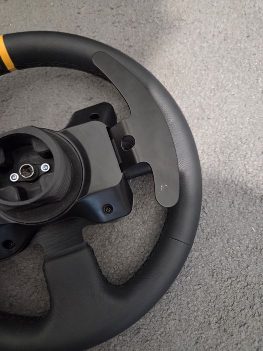 Sprzedam Kierownicę Thrustmaster TX Leather Edition