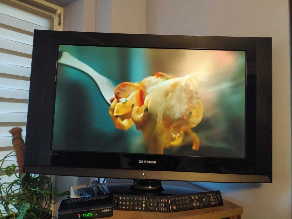 Telewizor Samsung,32" + dekoder HEVC