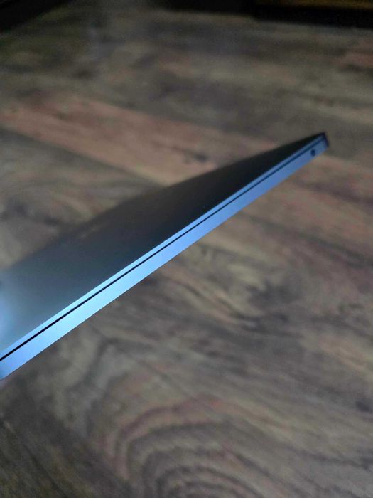 MacBook Pro 13,1 2016