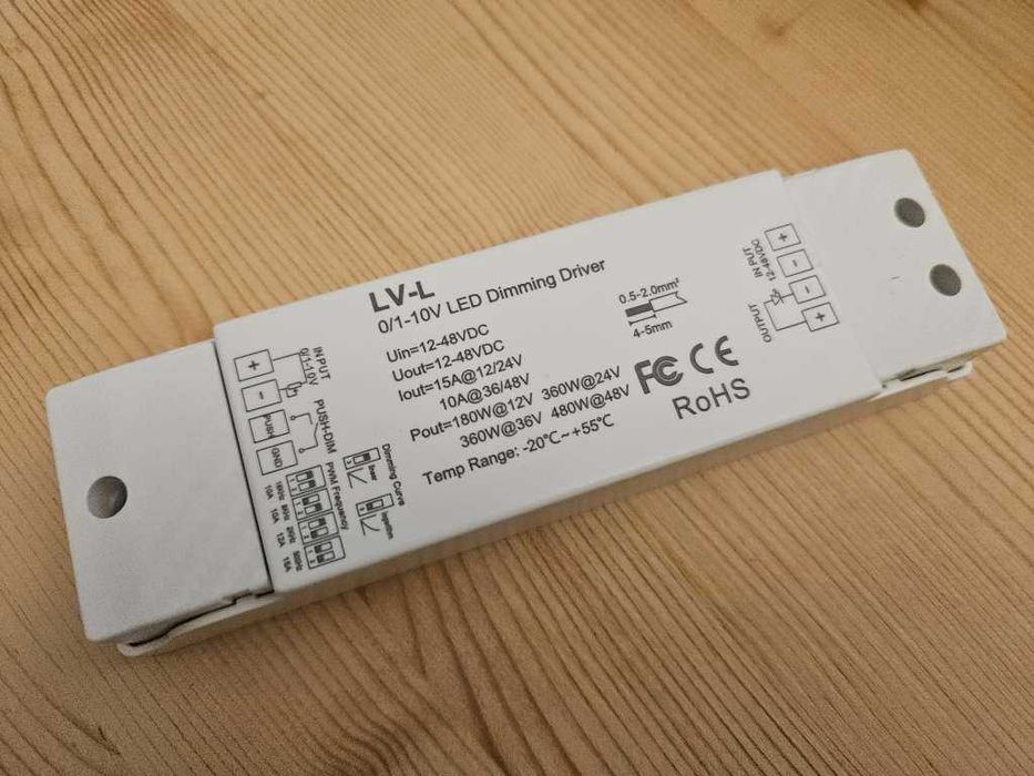 LV-L Sterownik ściemniacz instalacji LED 0/1-10V 12-48 DC 10A