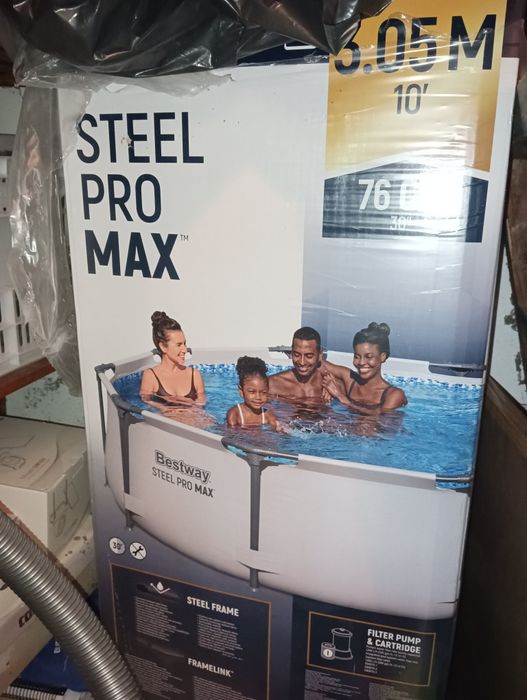 Piscina - Bestway - Steel Pro Max + cobertura