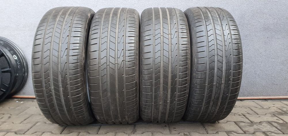 235/55/17 Hankook komplet