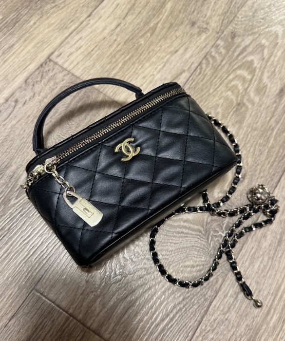 сумка чорна в стилі Chanel