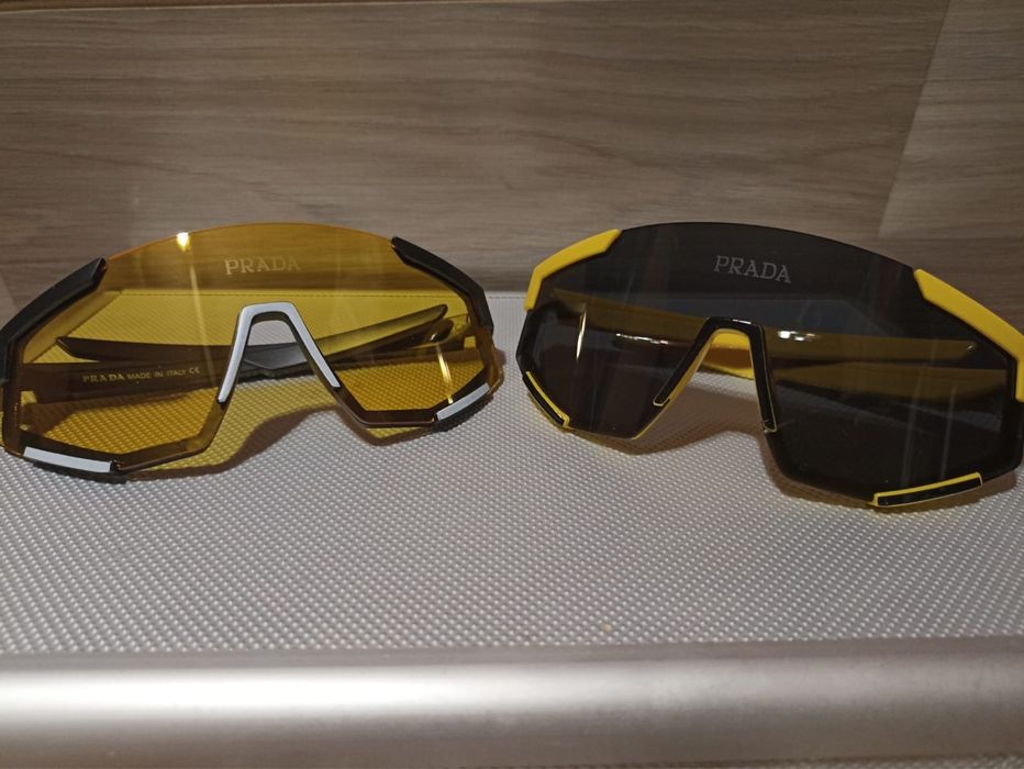 Очки солнцезащитные Prada