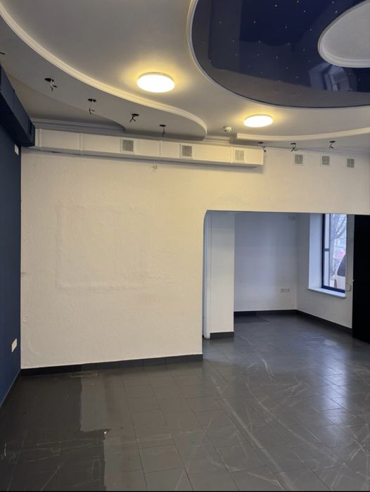 ОРЕНДА . Проспект Незалежності .