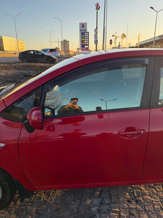 Продаю Toyota Auris