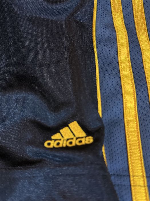 Calção linha de  treino 3 equipamento Real Madrid 2011/2012 Novo