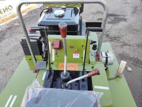 Гусеничний мінітрактор DOZER-35 35 к.с., комплект фреза/плуг/відвал