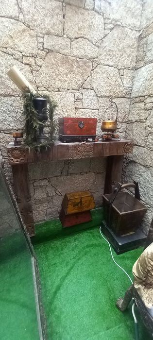 Frente de lareira Tailandesa,  em madeira