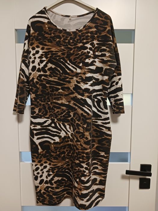 Sukienka z kieszeniami panterka