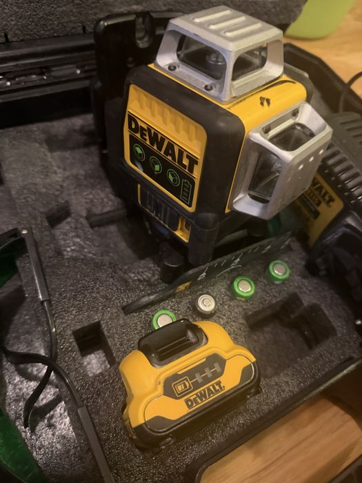 DEWALT DCE089D1G laser krzyzowy. Bardzo dobry stan