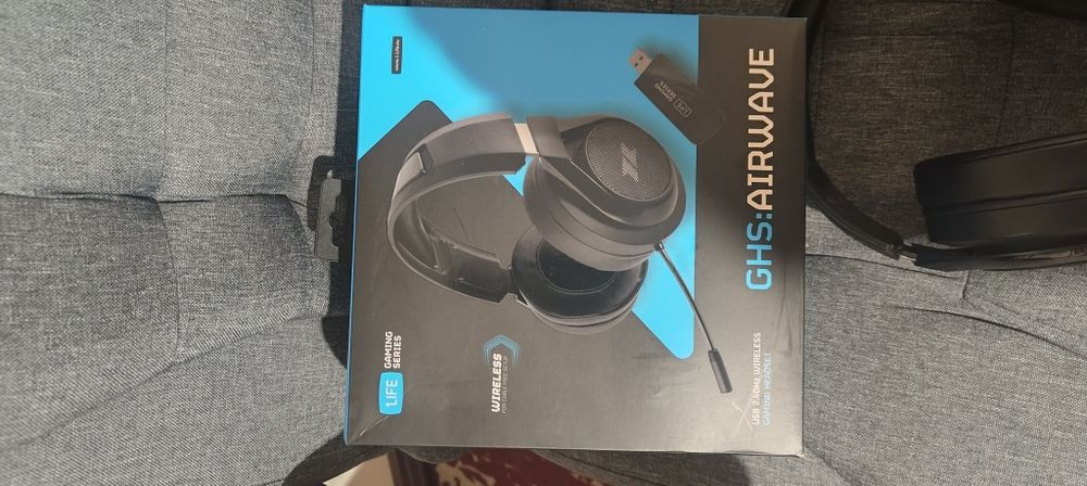 Headset pretos como novos