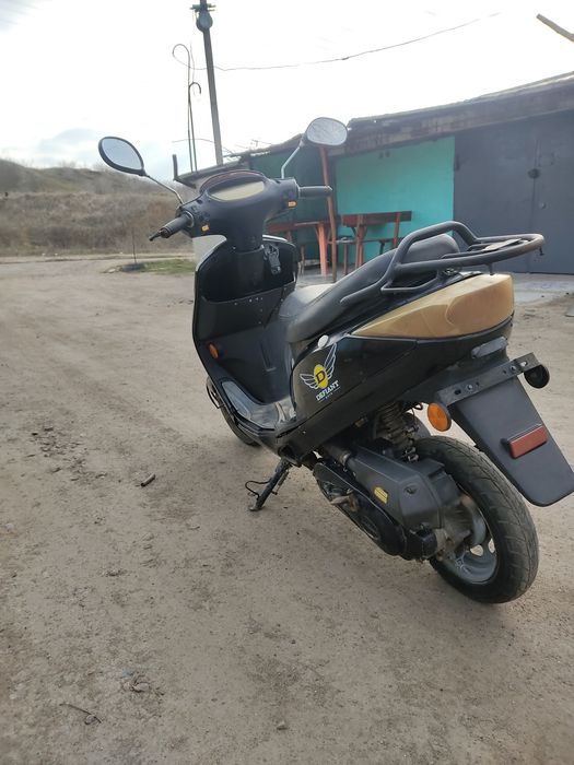 Продам скутер дефиант