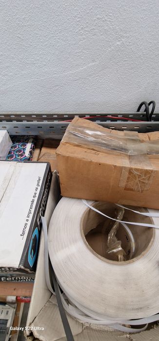 Cintar caixas ou paletes