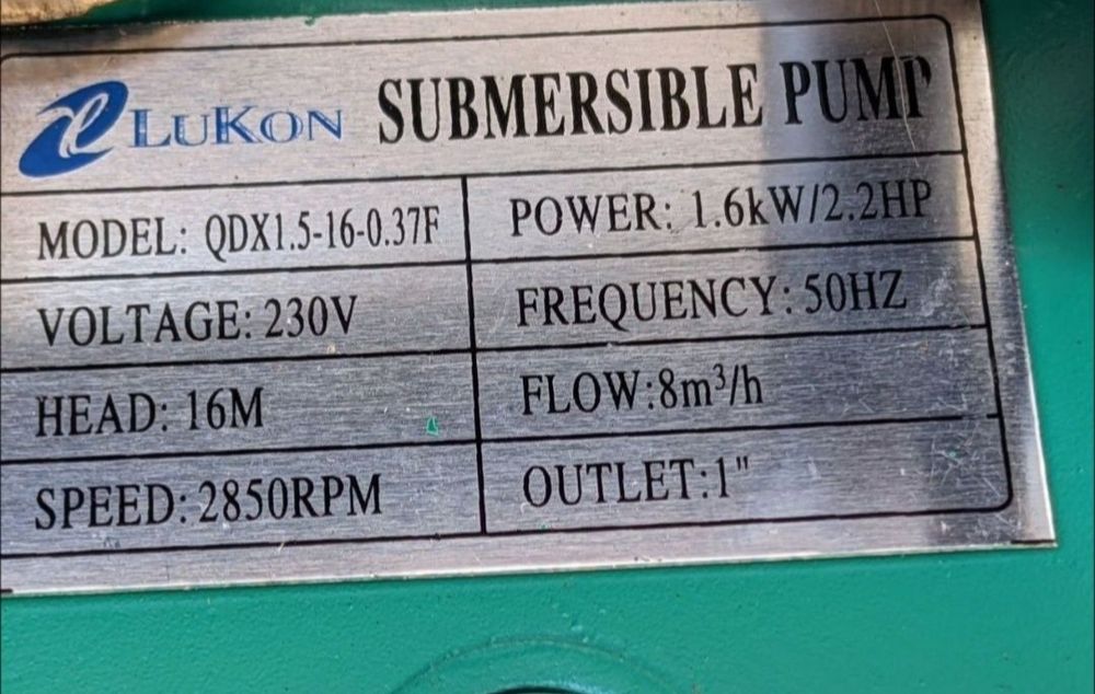 Потужний насос QDX для поливу і відкачування брудної води.
