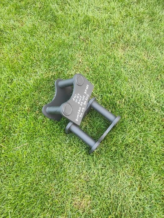 Mocowanie łyżki doosan DX10Z DX17Z DX19 DX20Z uszy szybkozłącze