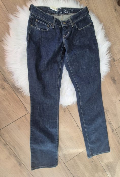 Spodnie dżinsy jeansy niebieskie nowe proste damskie Levis