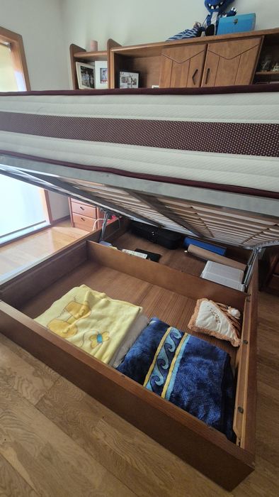 Cama casal 160x200c/estrado elevatório