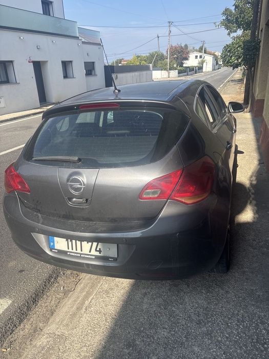 Troco astra j 2010