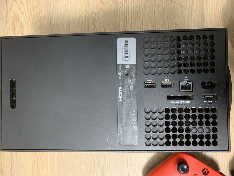 Xbox Series X 1Tb 2 геймпада