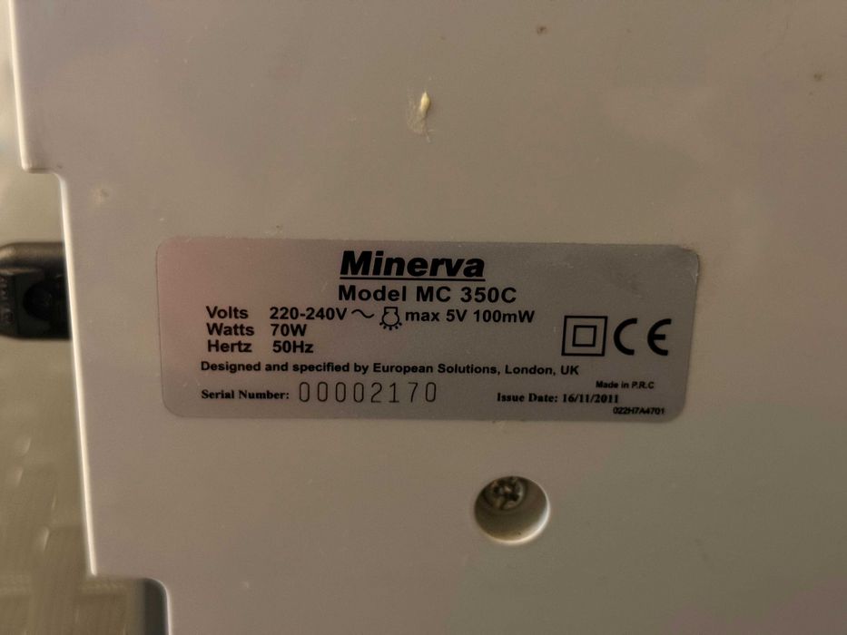 Minerva MC 350C, комп'ютерна швейна машина