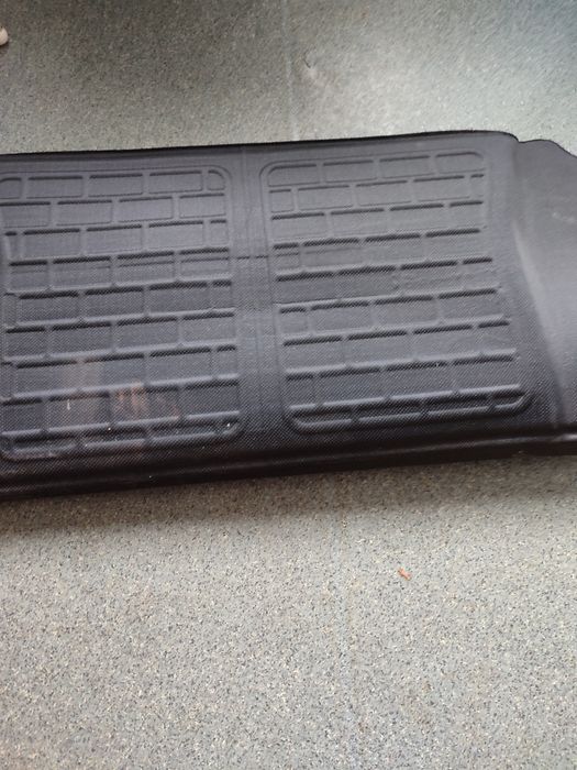 Коврик багажника Тесла Модел 3 Tesla Model 3