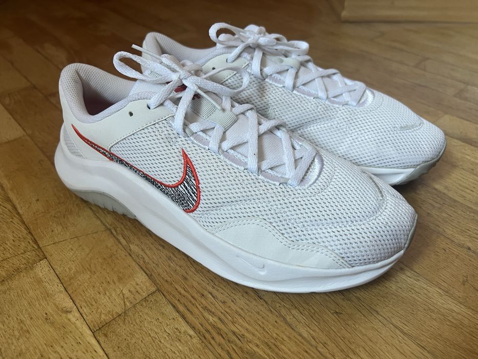 111Ayane 出品 nike legend essential 3 - купити чоловіче взуття - Ціна на OLX.ua
