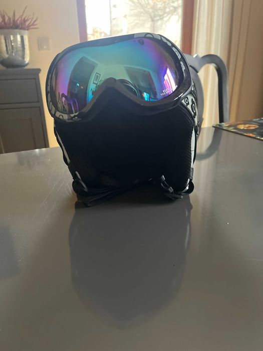 kask narciarski damski z goglami