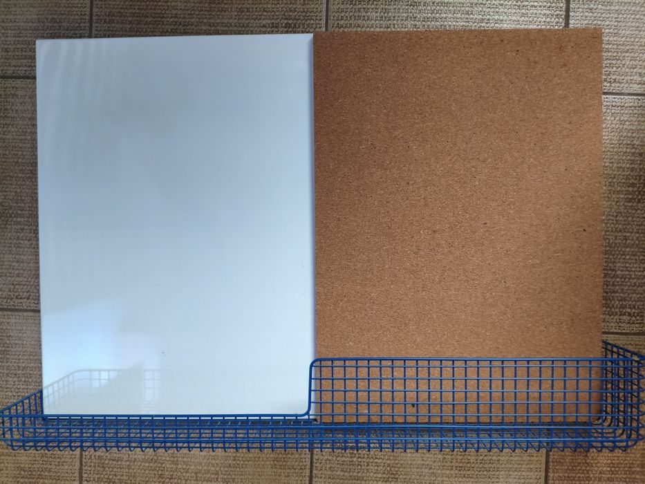 Tablica korkowa magnetyczna IKEA z półką