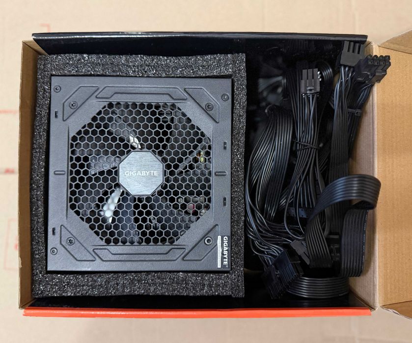 Блок живлення GIGABYTE UD850GM PG5 (GP-UD850GM PG5)