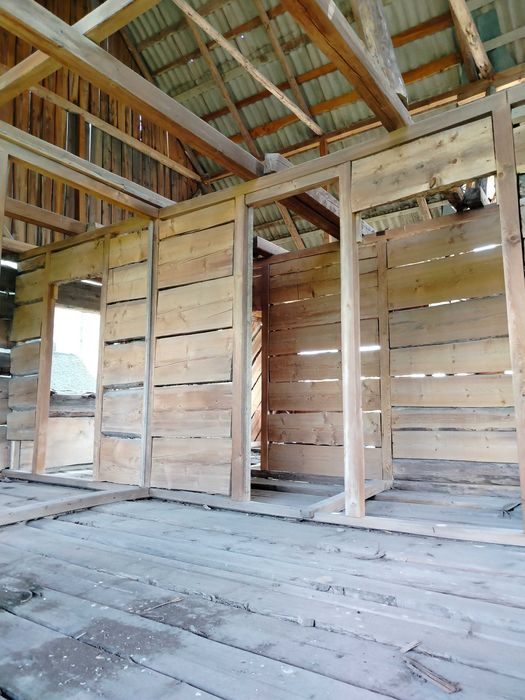 Продається недобудований будинок з великим підвальним гаражем на 3авто