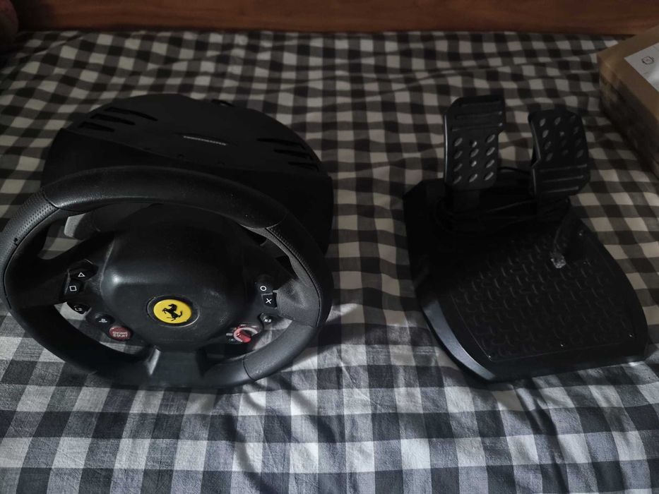 Volante Thrustmaster T80 Ferrari 488 GTB Edition PS5/PS4/PC
