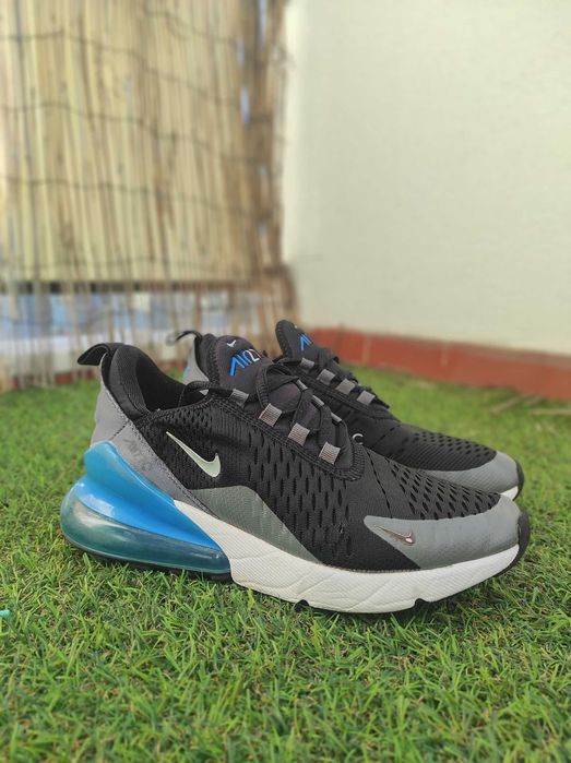 Tênis Nike Air Max 270 preto/azul