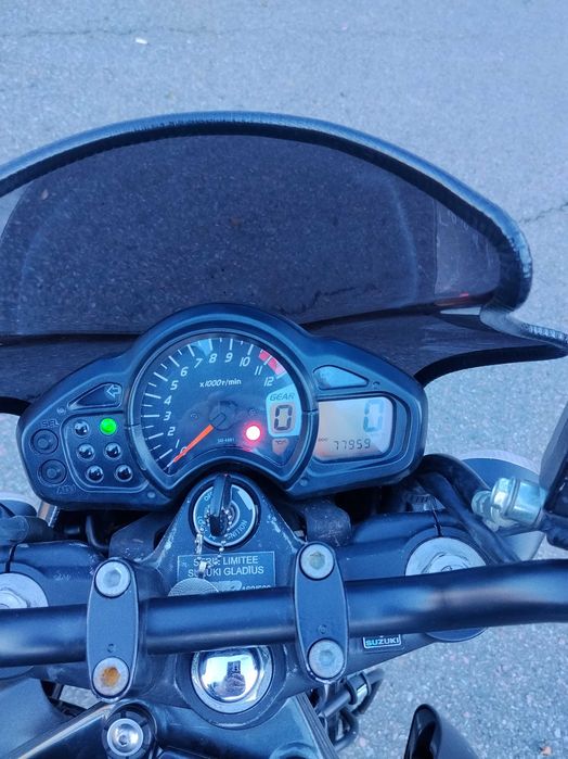 SUZUKI GLADIUS Лімітований 162/500
