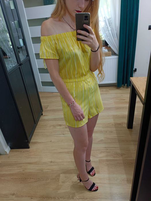 Żółty kombinezon, hiszpanka Atmosphere– rozmiar 34