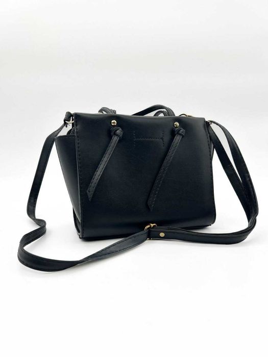 Чорна жіноча сумка / містка, практично як нова