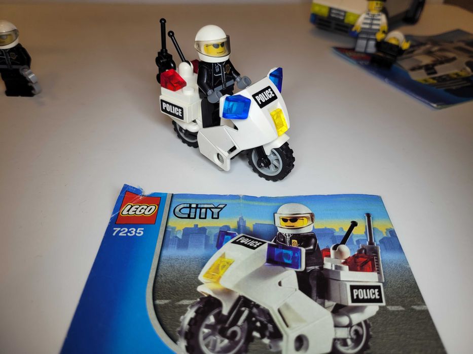 Pakiet Policja Lego City 7741, 7245, 7235, 5612-1
