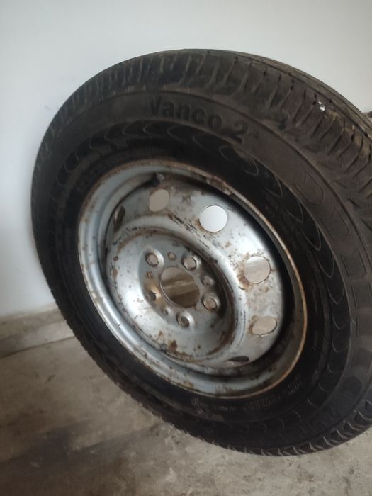 Колесо з диском 215/75/r16 c et68