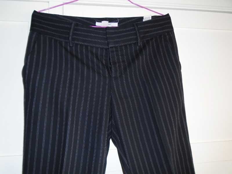 Calças Zara pretas riscas brancas
