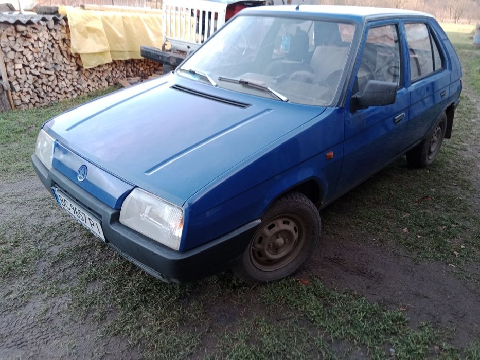 Шкода фаворит 1.3 газ,бензин