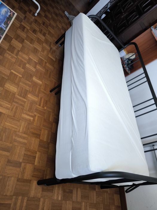 Sofá cama com colchão