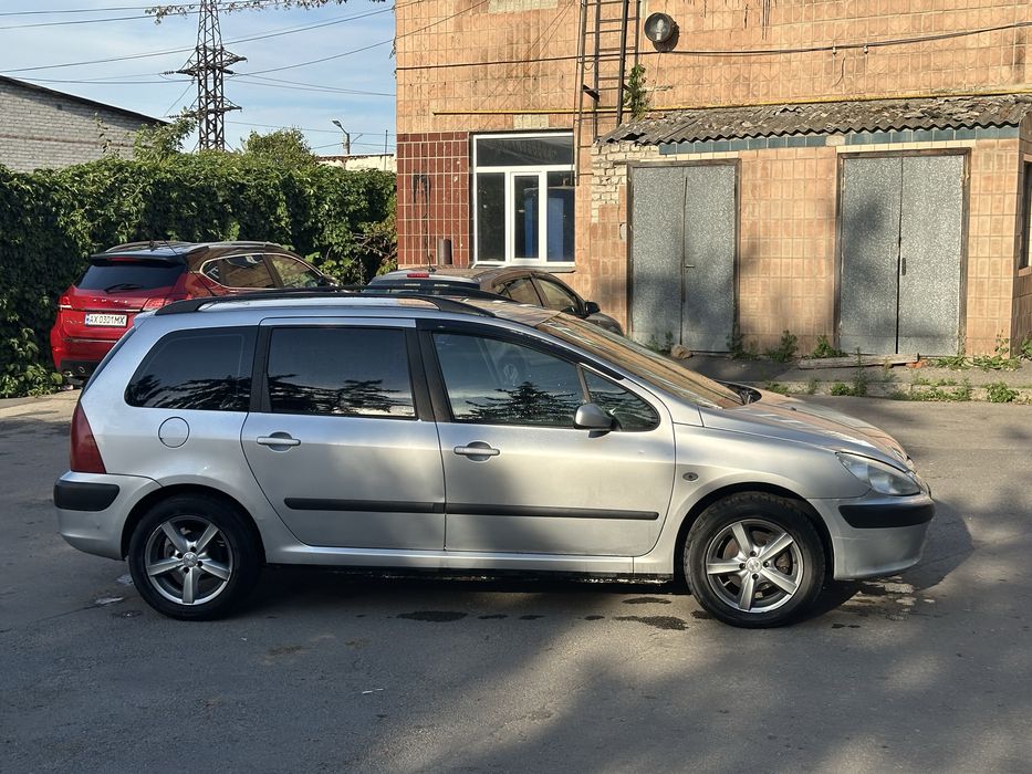 Peugeot 307 sw 2 литра бензин