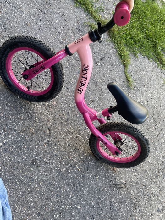 Беговел,велосипед