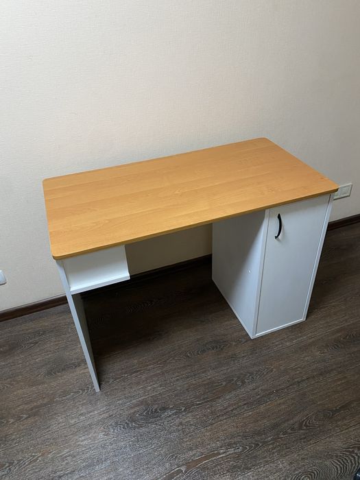 Письмовий стіл 557*1057 висота 765