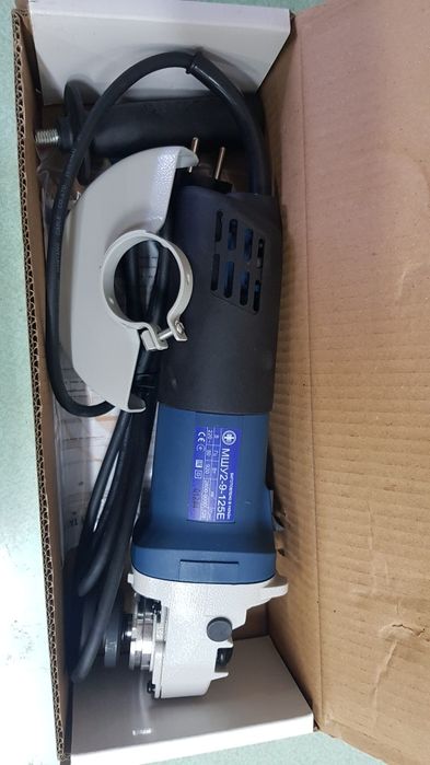 Кутова шліфмашинка болгарка Фіолент