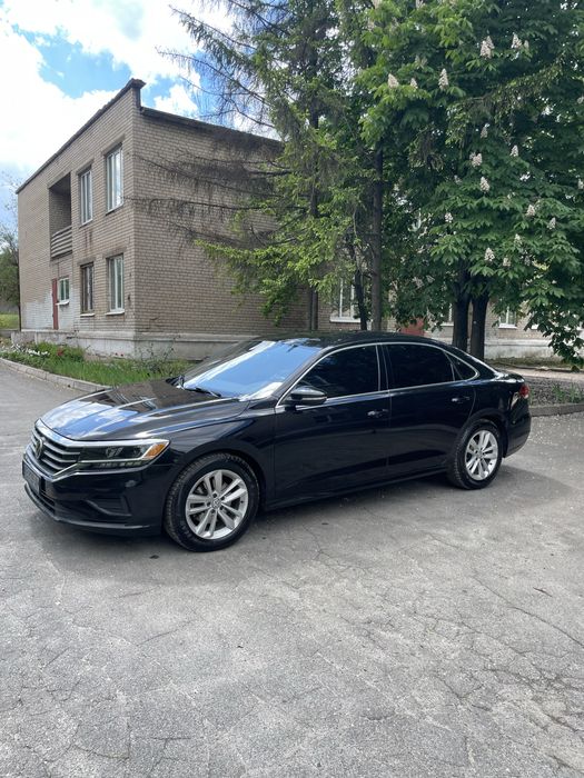 VW passat 2020року