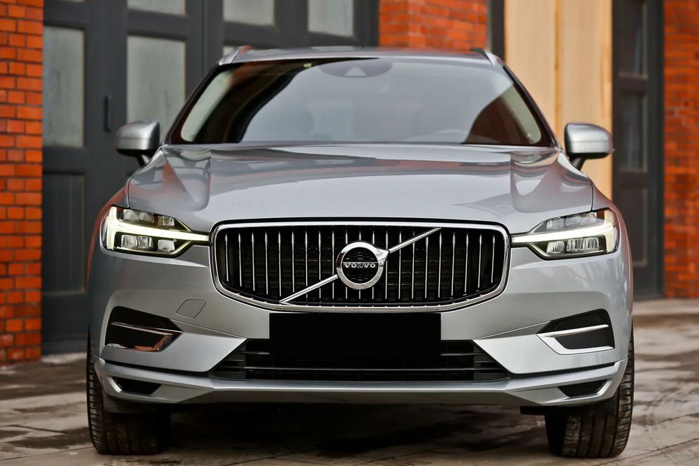 Volvo XC 60 2.0D4 190PS AWD INSCRIPTION FULL LED skóra serwis hak ASO 1właściciel