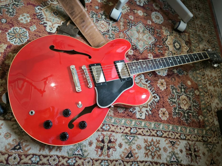 Vendo guitarra, amplificador, pedalboard