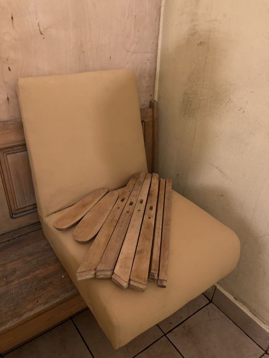 Fotel PRL Chierowski po wstepnej renowacji